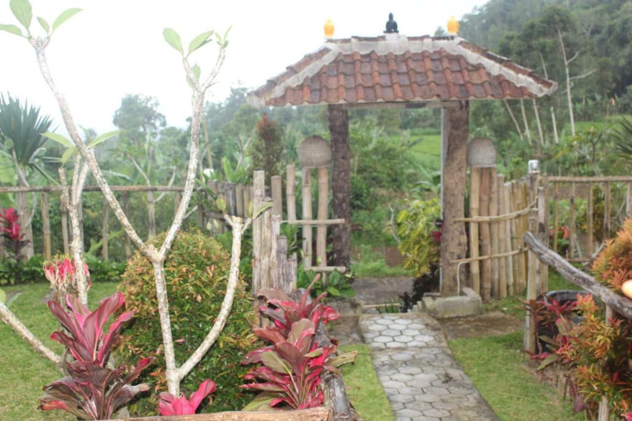 Апартаменты Bali Tree House Pelangi Бедугул Экстерьер фото